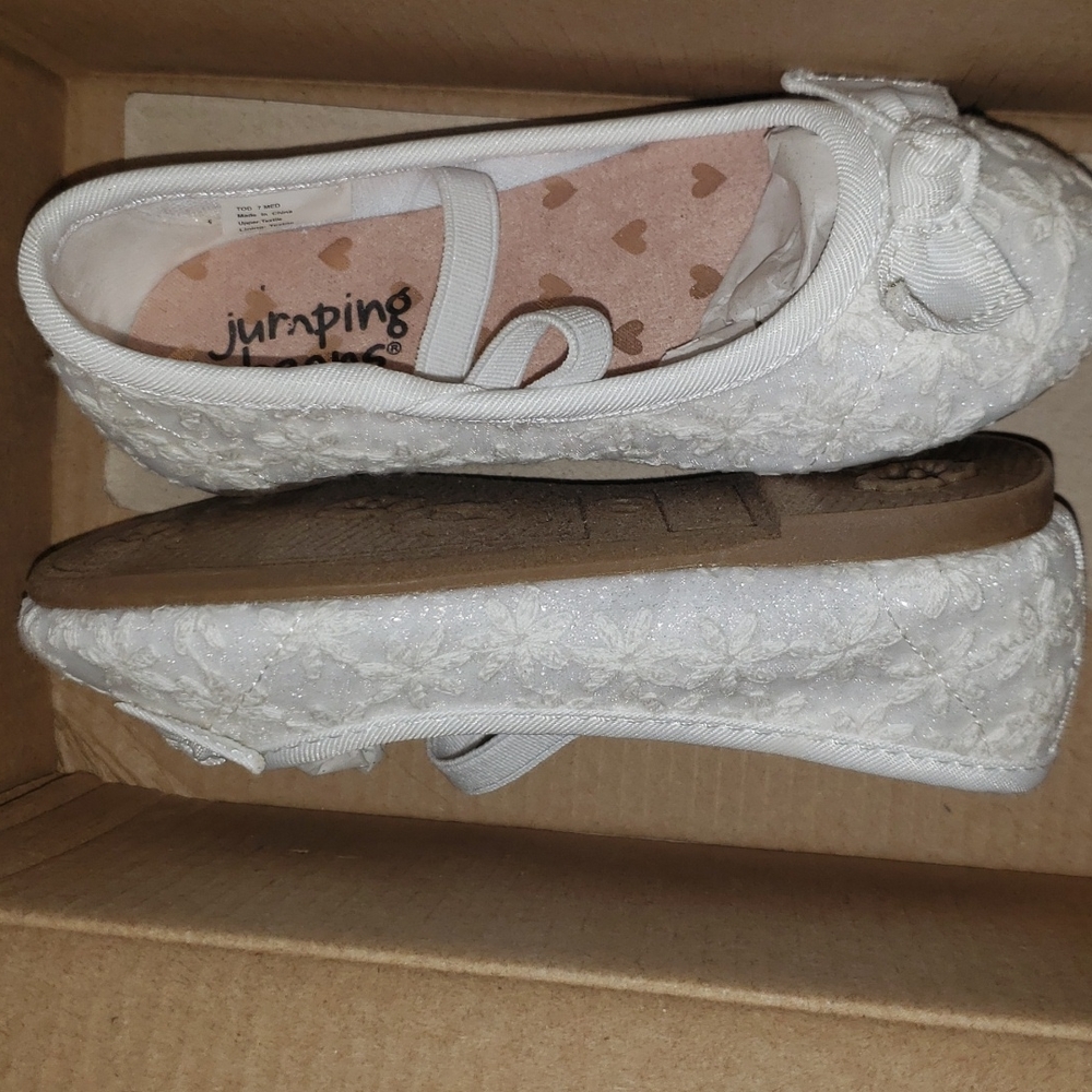 New in box jumping beans sz 7 todler ballet flats